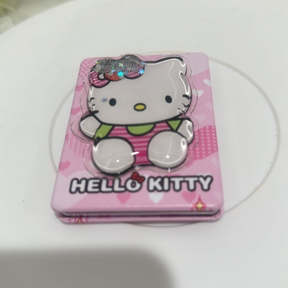 Hello Kitty Compact Mirror - Picture 4 of 4